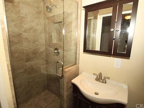 4th image of 639 1st St APT 1