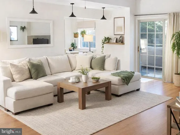 860 Patrick Pl, Chalfont, PA 18914