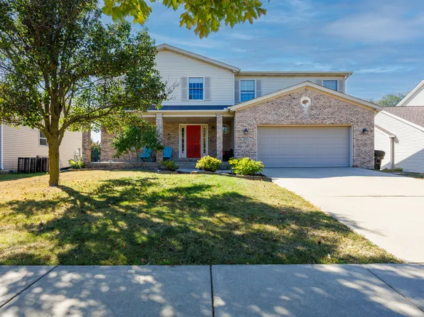 2405 Savanna Rd, Bloomington, IL 61705