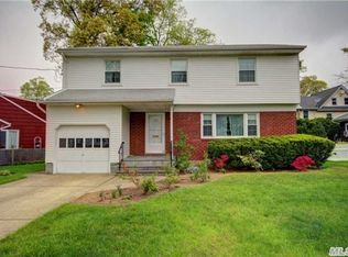 225 S Centre Ave, Rockville Centre, NY 11570