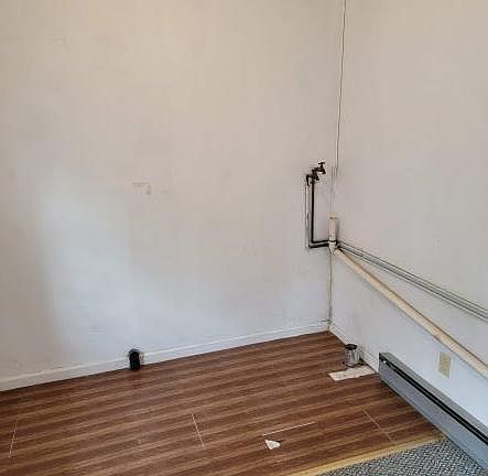 4th image of 114 1/2 Cochran St