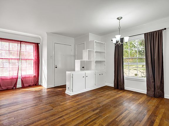 5th image of 4701 Morris Ave