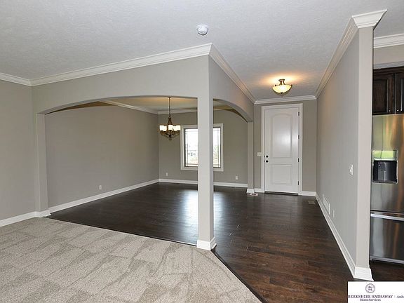 4th image of 19012 Sahler St