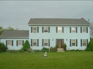 68 Cunningham Ln, Poughquag, NY 12570