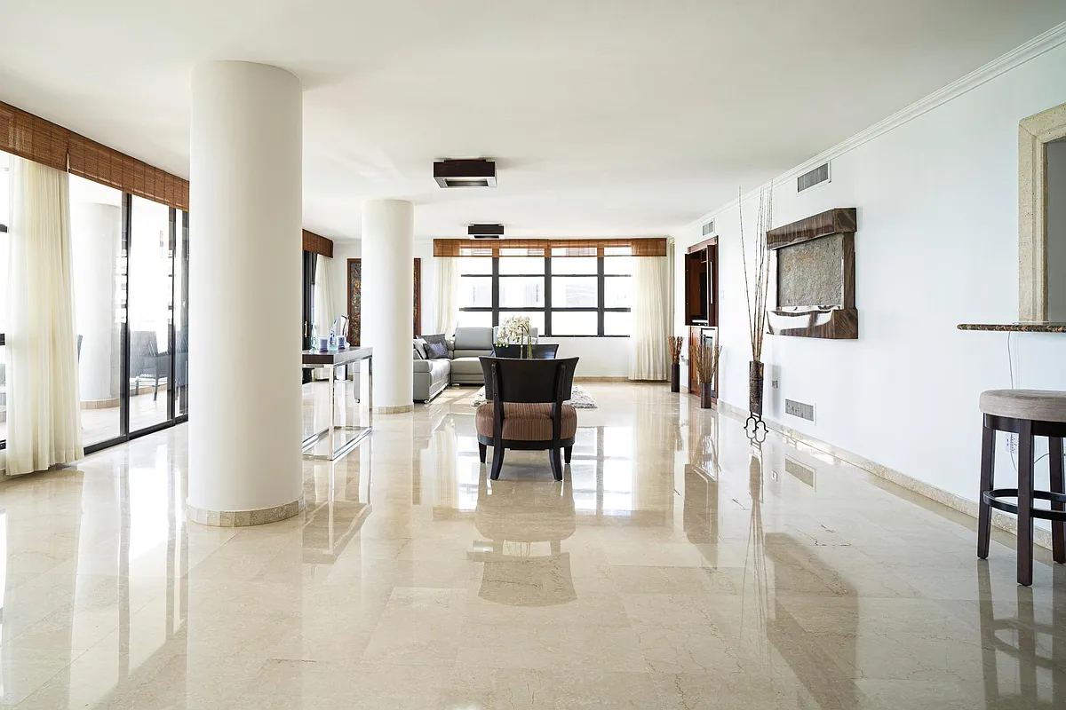 Building Photo - 2 Calle Candina #601