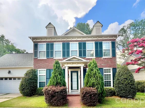 1025 N Sharon Amity Rd, Charlotte, NC 28211