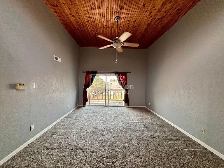 3440 Parkmoor Village Dr #V — Photo 4