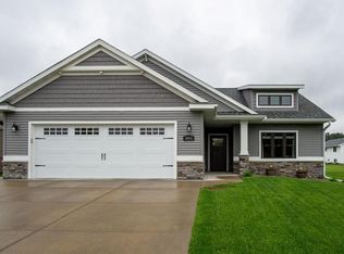 3053 Springfield Dr, Eau Claire, WI 54701