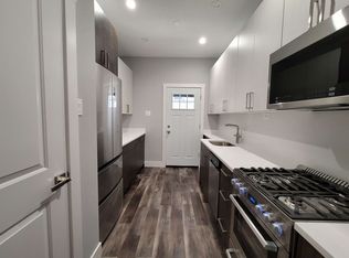 1623 W Belmont, Chicago, IL 60657