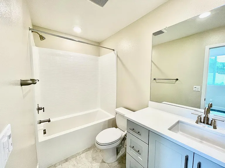 1692 Enterprise Dr — Photo 5