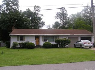 5953 Elmhurst Rd, Lake View, NY 14085