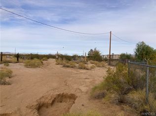 1230 S McDougal Ct, Golden Valley, AZ 86413