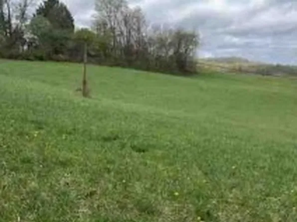 591 Tank Farm Rd, Aliquippa, PA 15001
