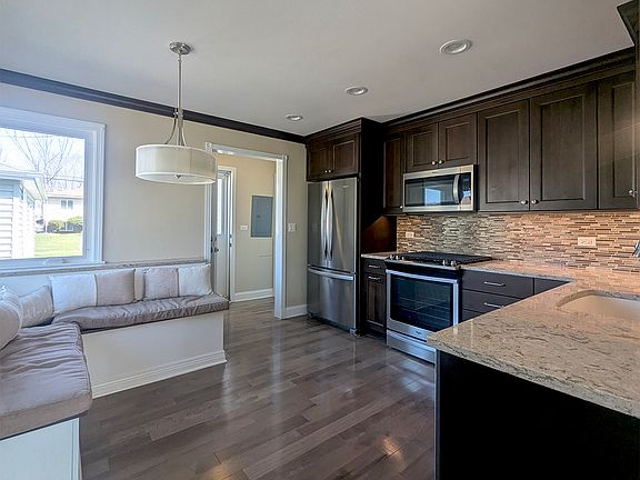 5th image of 2404 Hawk Ln