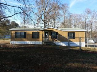 19 Stewart Ln SE, Acworth, GA 30102
