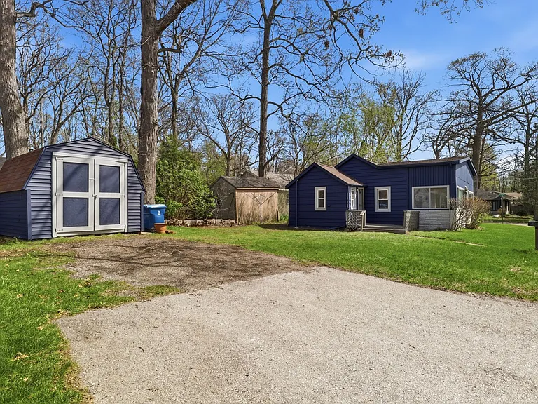 4168 Minnetonka Dr — Photo 32