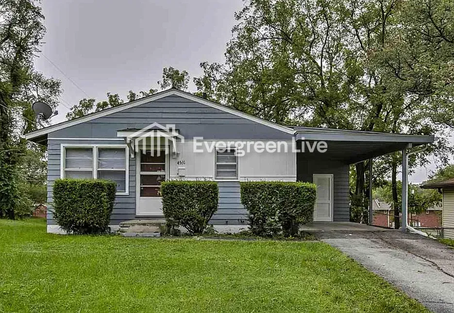 3 bed, 1.0 bath, 1300 sqft, $1,245 — Photo 1