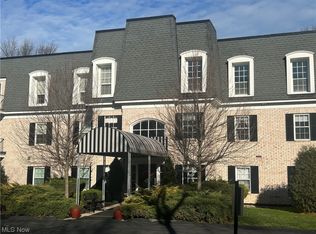 1851 King James Pkwy APT 301, Westlake, OH 44145