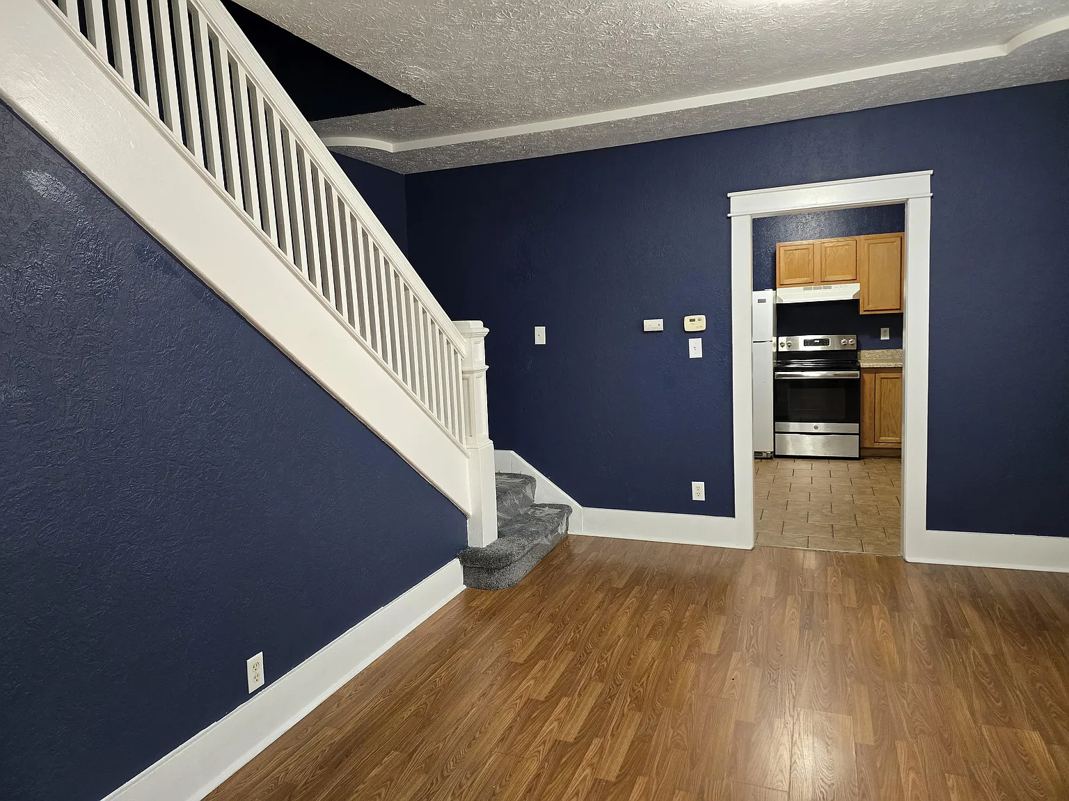 2 bed, 1008 sqft, $1,100 — Photo 3