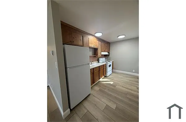 Building Photo - 266 Smalley Ave #E-F