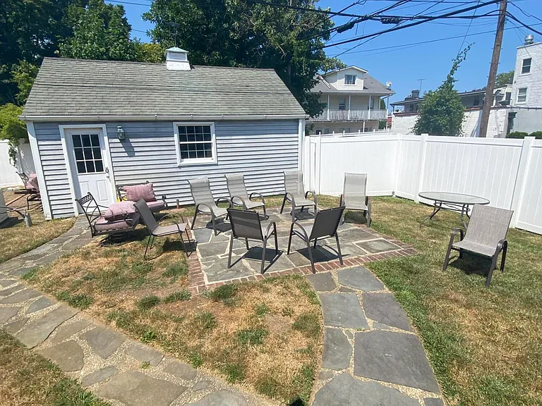 7 Campbell Ct — Photo 34