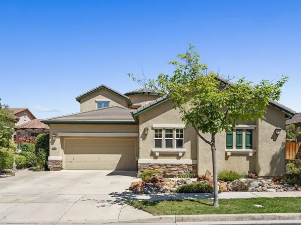 3194 Ten Mile Dr, Sparks, NV 89436