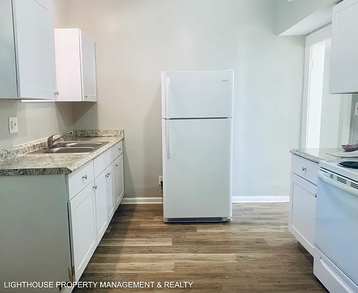 3914 Springfield Blvd — Photo 17