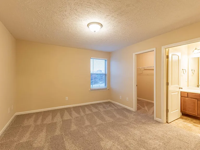 1512 Sprucedale Dr — Photo 10