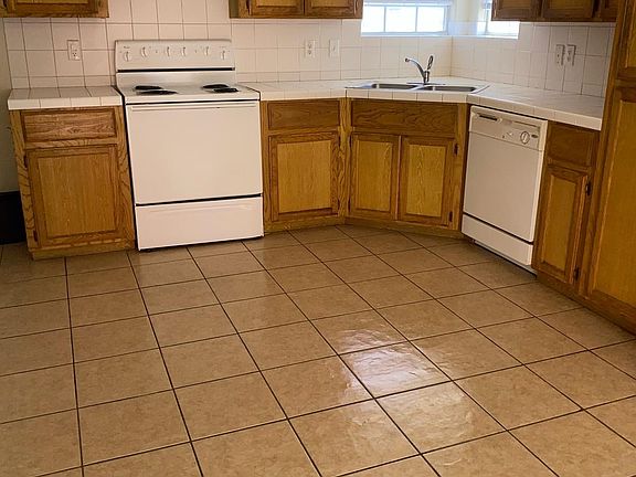 3rd image of 3824 W Faith Hill St #2