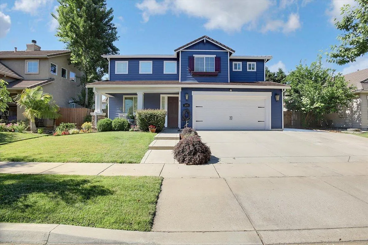 2479 Eureka Dr photo 1