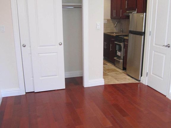 4th image of 45 1st Ave Frnt 2