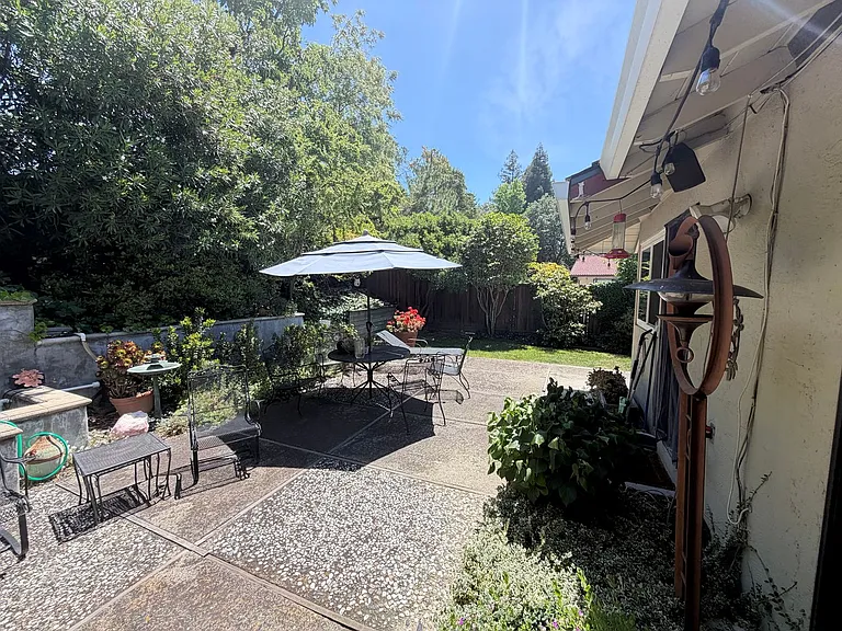 2516 Dapplegray Ln — Photo 9