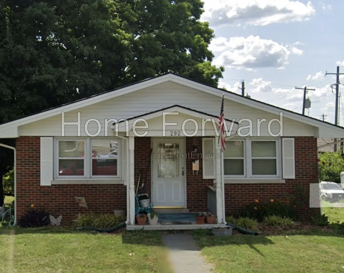 3 bed, 1.5 bath, 1877 sqft, $1,475 — Photo 1