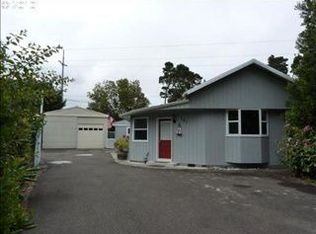 161 Outer Dr, Florence, OR 97439