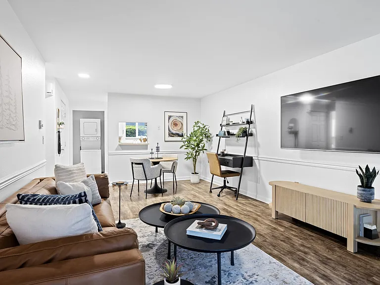Spacious Living Room at 2000 Lake Washington Apartments in Renton, WA 98056