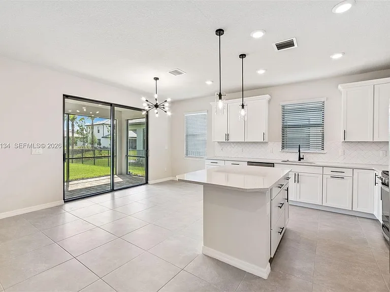 4470 Waterside Dr — Photo 9
