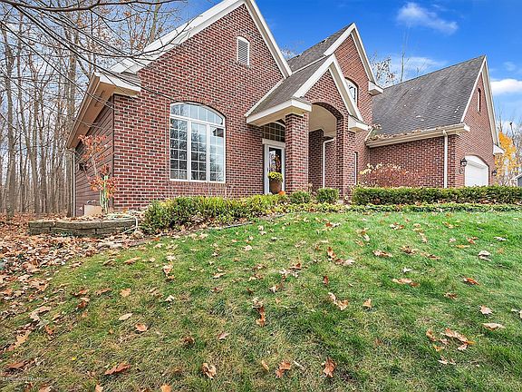 3rd image of 3625 Duxbury Ln