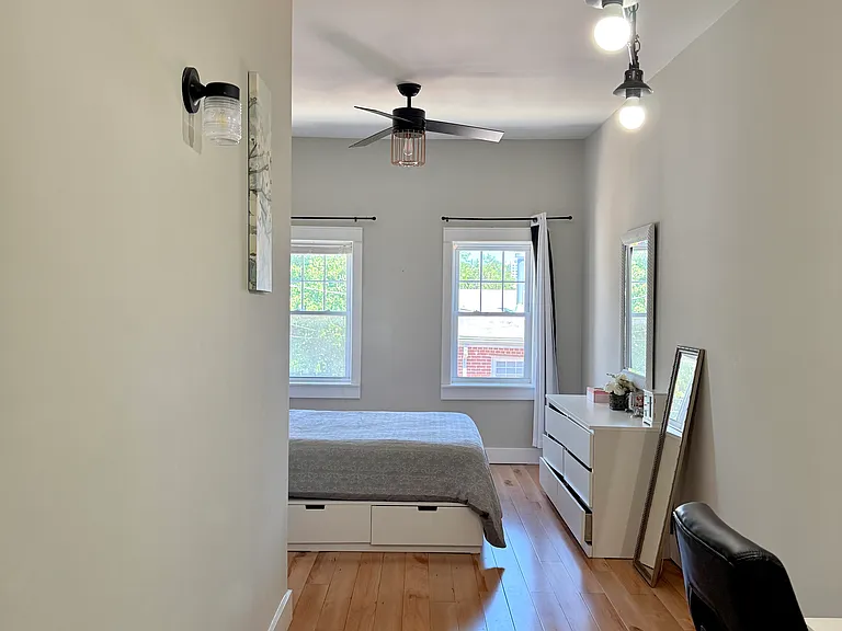 106 Callender St — Photo 8