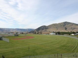 1083 Sunset Ln, Chelan, WA 98816