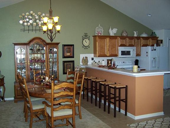 4th image of 6004 NE Kensington Ct