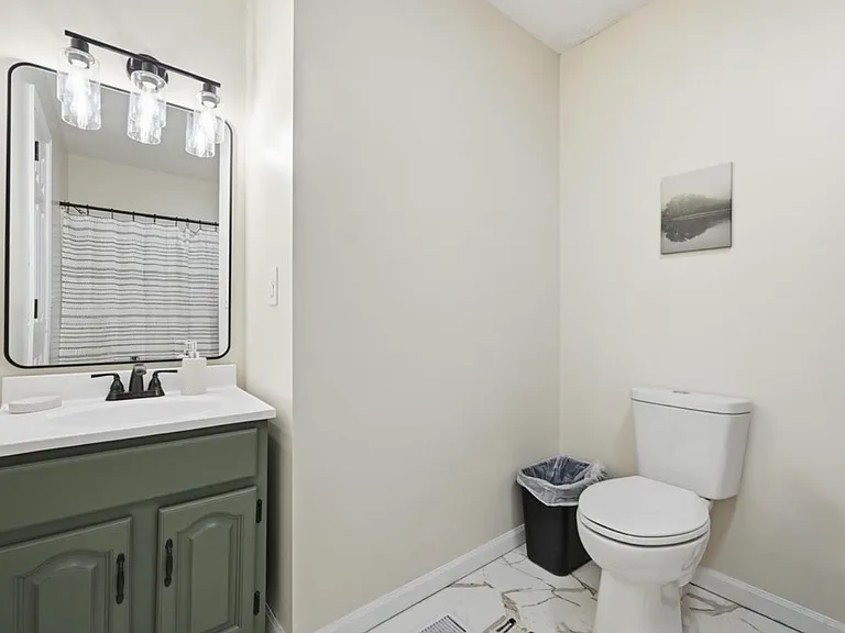 1512 E Dartmouth Ave — Photo 12