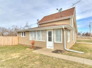 109 W 11th St N, Newton, IA 50208