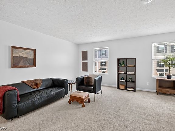 5th image of 113 Palm Ct