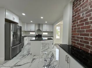 3719 3rd St #2, Des Moines, IA 50313