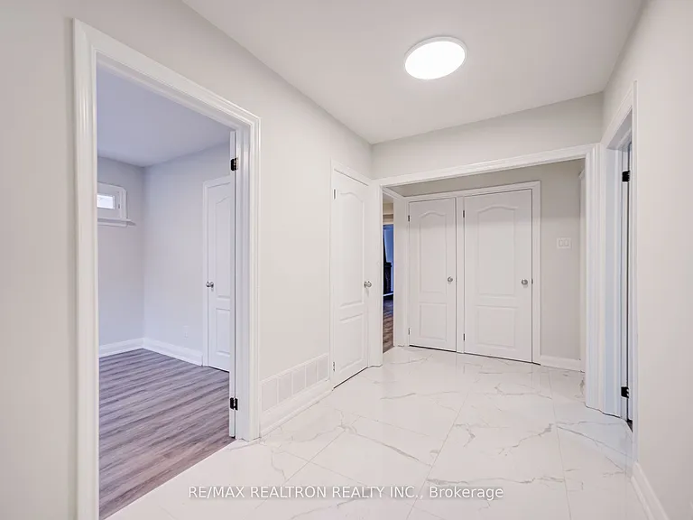 95 Roseview Ave — Photo 4