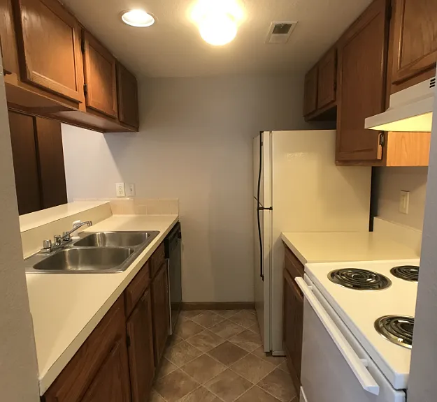 130 West St — Photo 21
