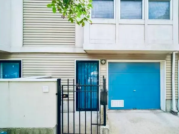 1009 E 61st St, Chicago, IL 60637