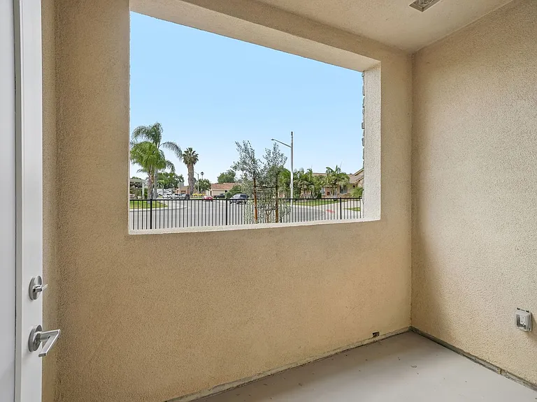 Gallery Park - Modern apartment living in the heart of Riverside, CA — Photo 12