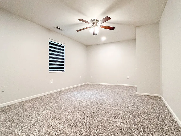106 Riley Ave — Photo 10