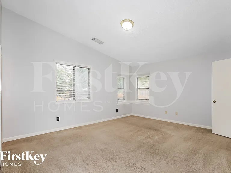 1389 Millstream Trl — Photo 8
